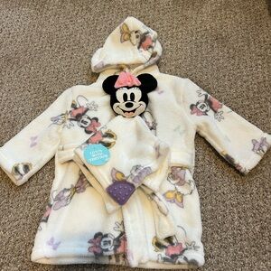 Disney Minnie Mouse Kids' White and Pink Robe
